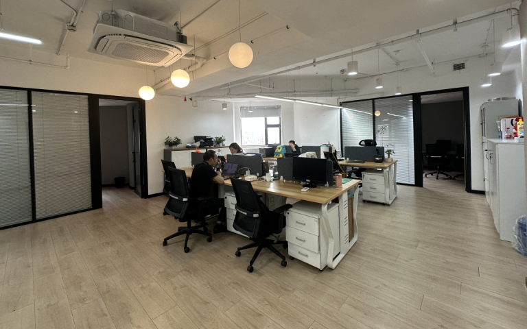 中通天鸿办公环境